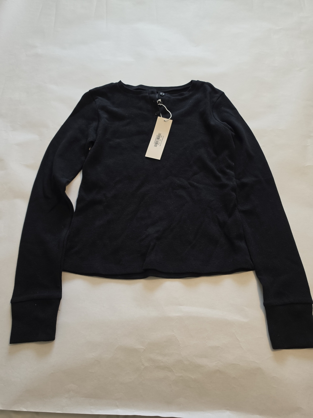 Classic Black Long-Sleeve Crewneck Tee for Women